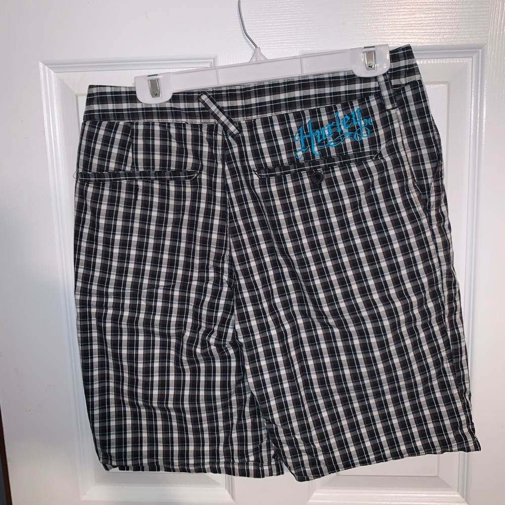 Hurley Shorts - Picture 2 of 3